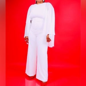 Beautiful Alex Maria crepe chiffon sleeve white jumpsuit size 8